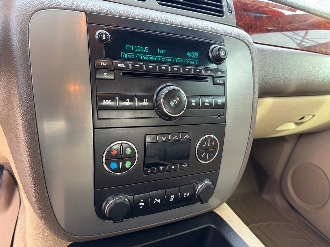 Used 2013 GMC Sierra 3500 SLT w/ SLT Convenience Package image 23