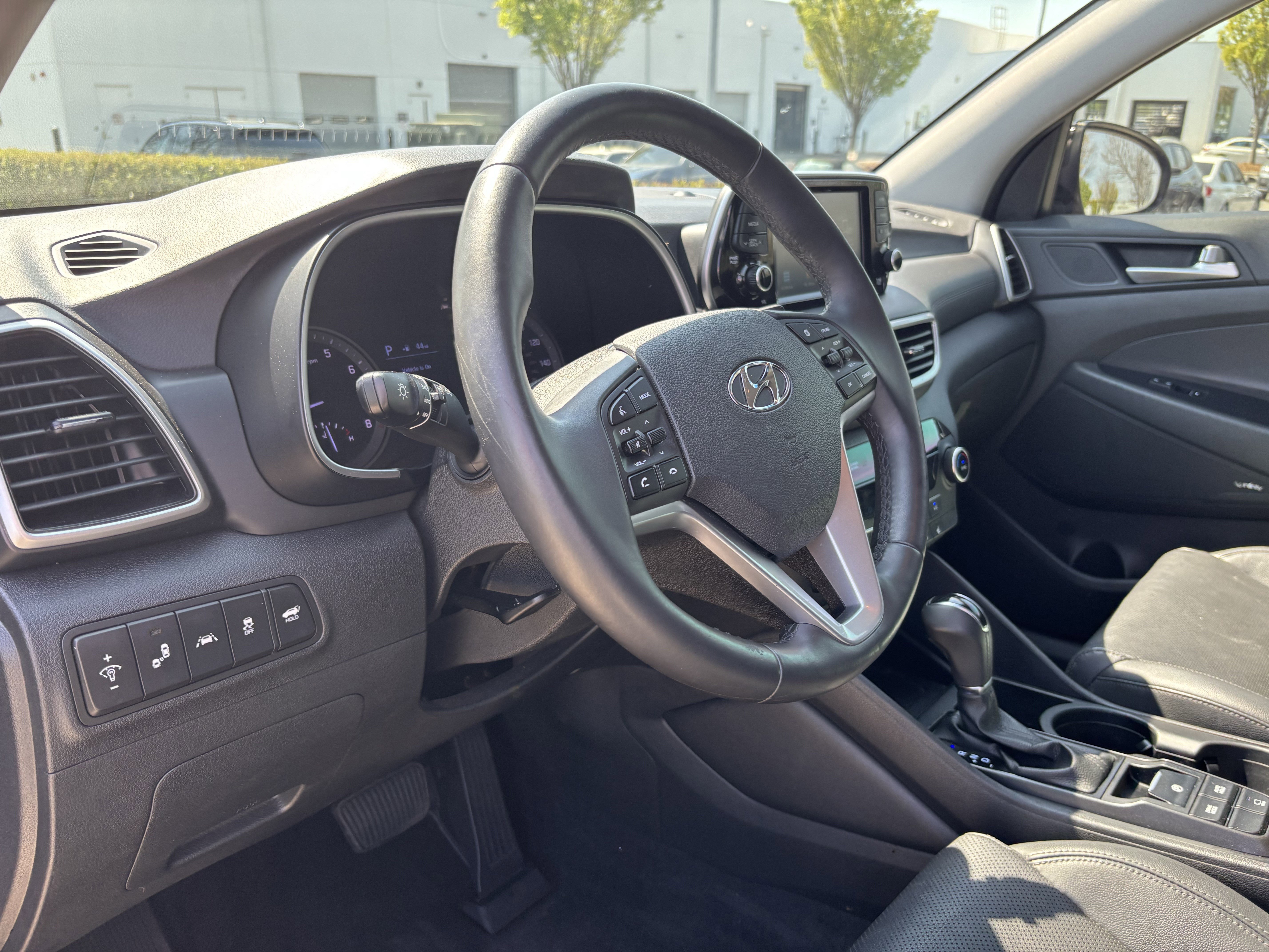 Used 2019 Hyundai Tucson Limited w/ Cargo Package image 17