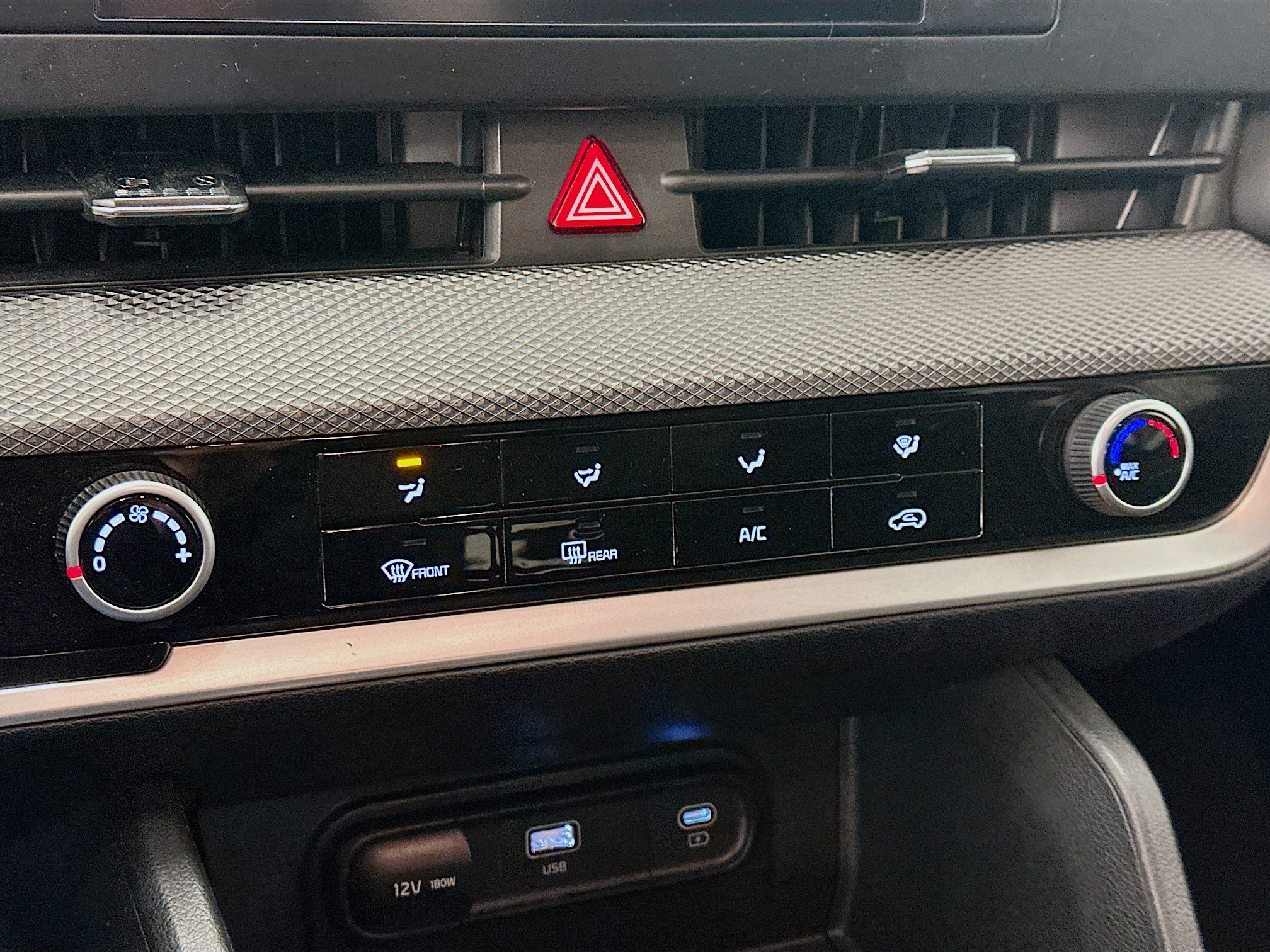 Used 2025 Kia Sportage LX image 23