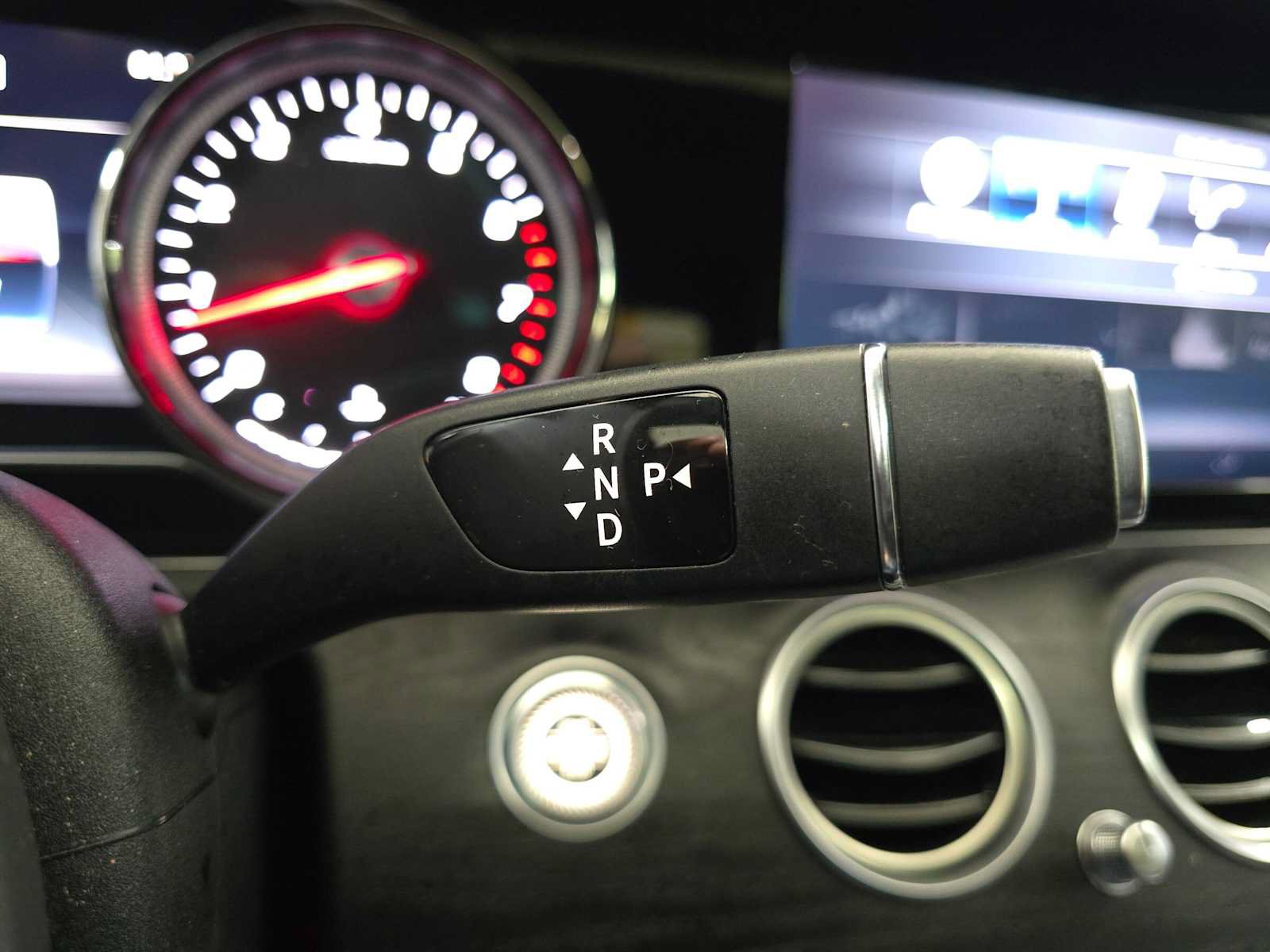 Certified 2017 Mercedes-Benz E 300 4MATIC image 37