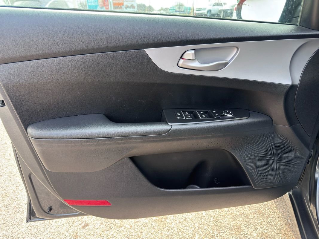 Used 2024 Kia Forte LXS image 10