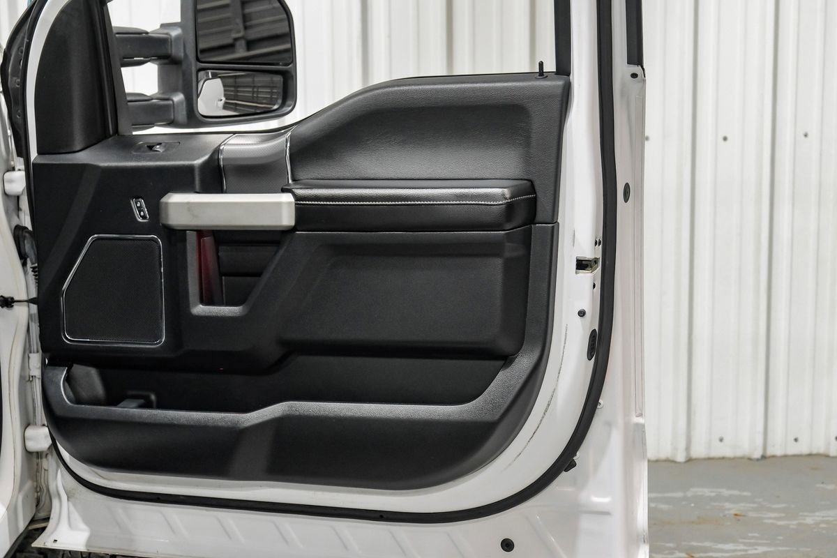Used 2015 Ford F150 Lariat w/ Equipment Group 502A Luxury RWD image 30