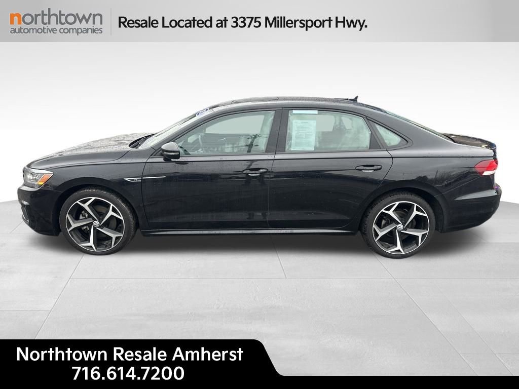 Used 2021 Volkswagen Passat 2.0T R-Line image 2