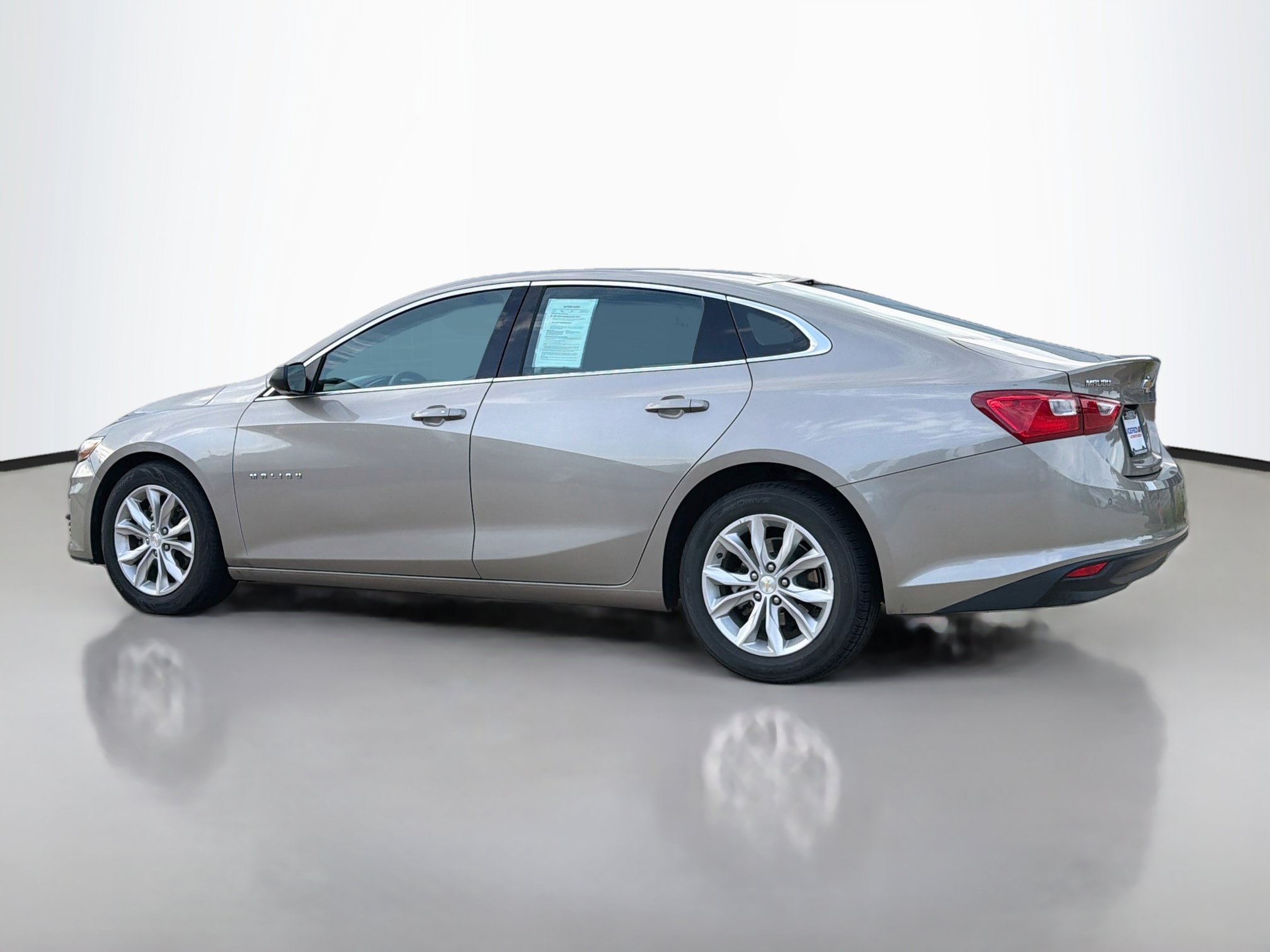 Used 2024 Chevrolet Malibu LT FWD image 4