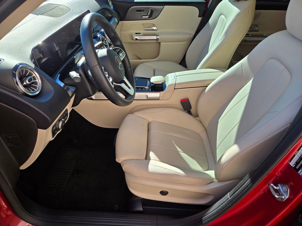 Used 2021 Mercedes-Benz GLB 250 image 12