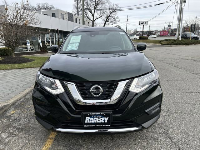 Used 2019 Nissan Rogue SV image 3