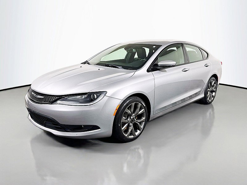 Used 2016 Chrysler 200 S w/ Comfort Group image 3