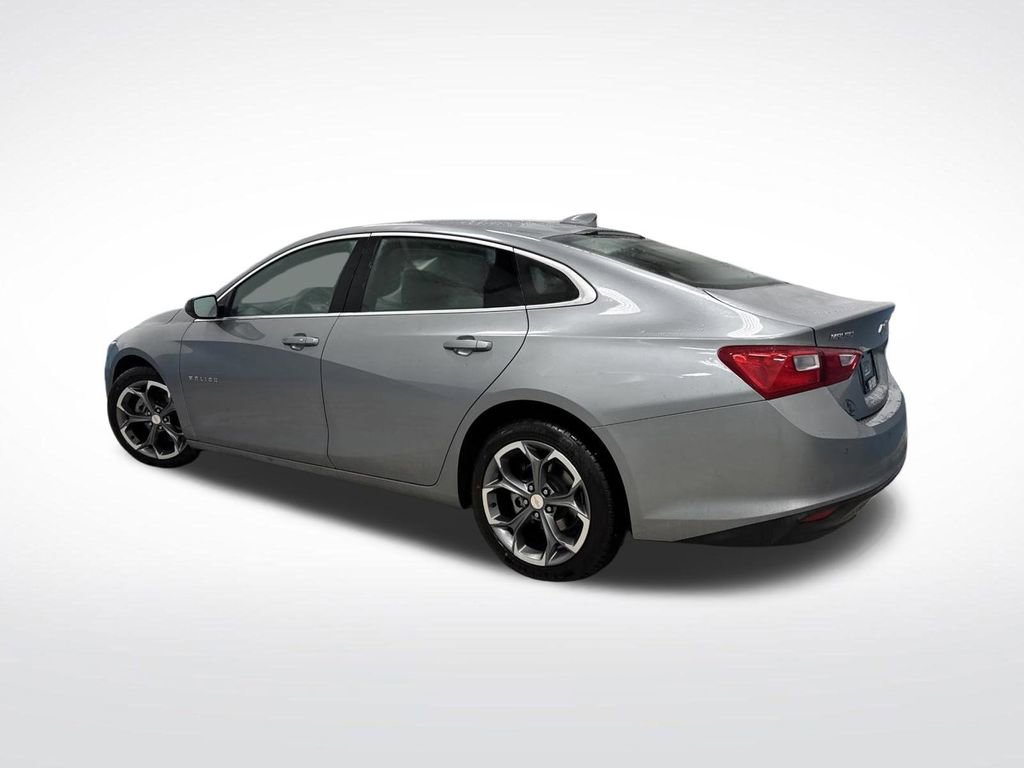 Used 2024 Chevrolet Malibu LT image 3
