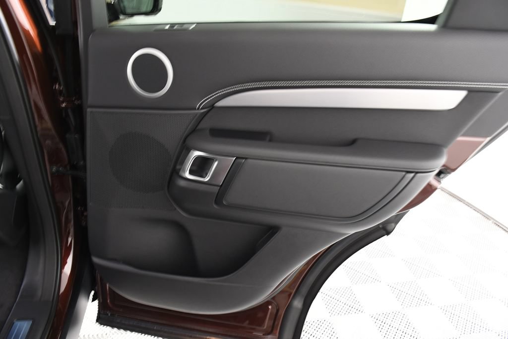 Certified 2026 Land Rover Discovery Limited Edition AWD/4WD image 21