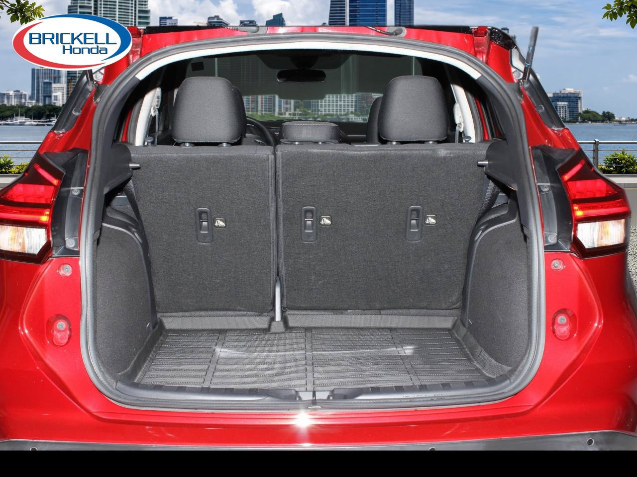 Used 2023 Nissan Kicks SV FWD image 12