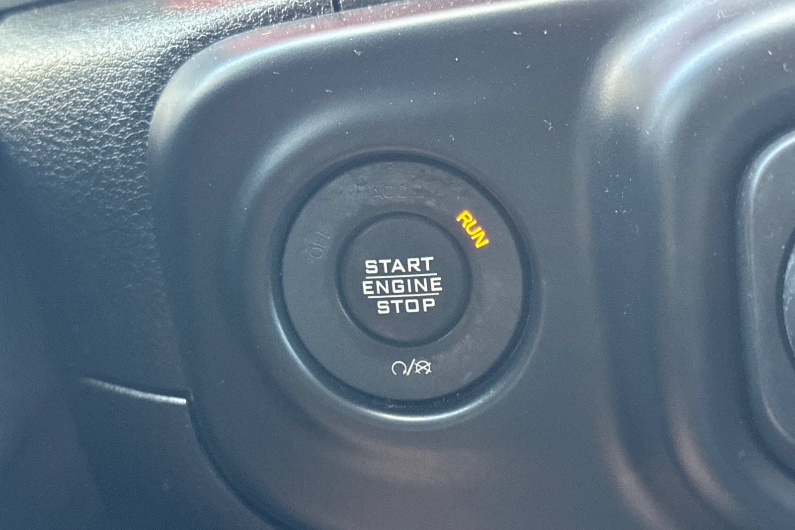 Used 2018 Jeep Wrangler Unlimited Rubicon AWD/4WD image 32