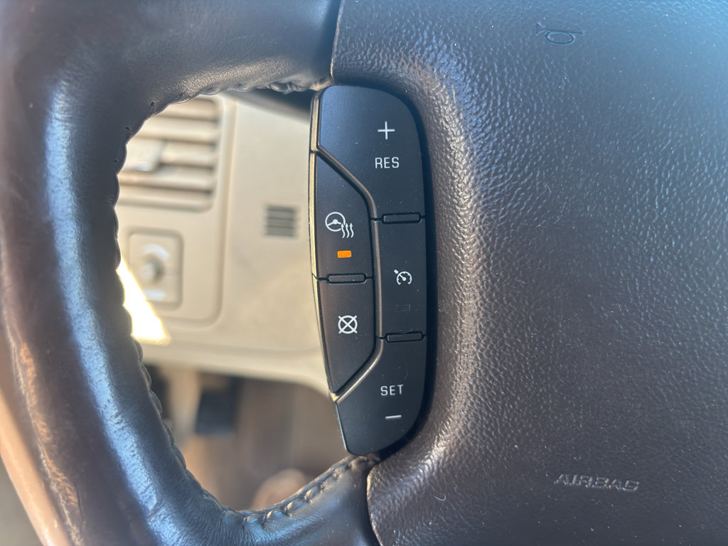 Used 2008 Buick Lucerne CXL w/ Driver Confidence Package FWD image 15