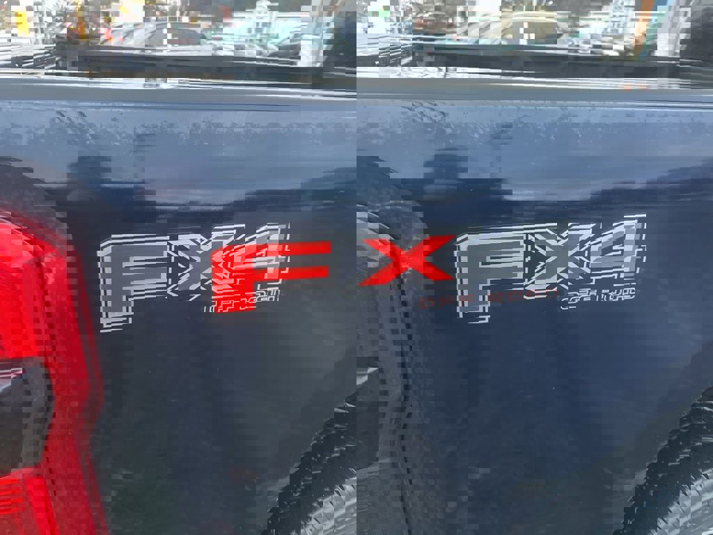 Used 2023 Ford F350 Lariat w/ Tow Technology Package image 7