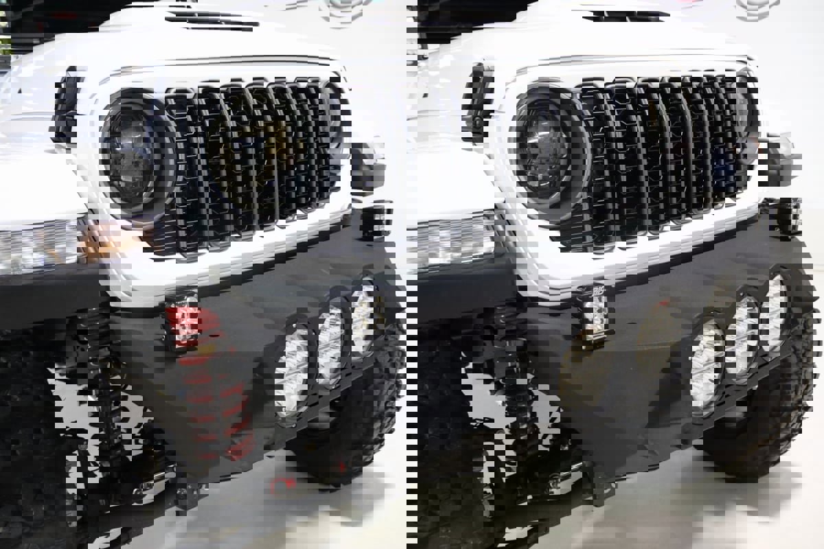 Used 2025 Jeep Gladiator Sport image 35