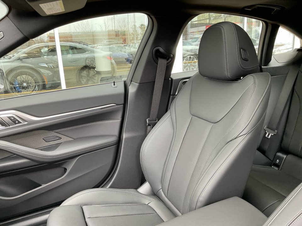 New 2026 BMW i4 xDrive40i w/ Premium Package image 28