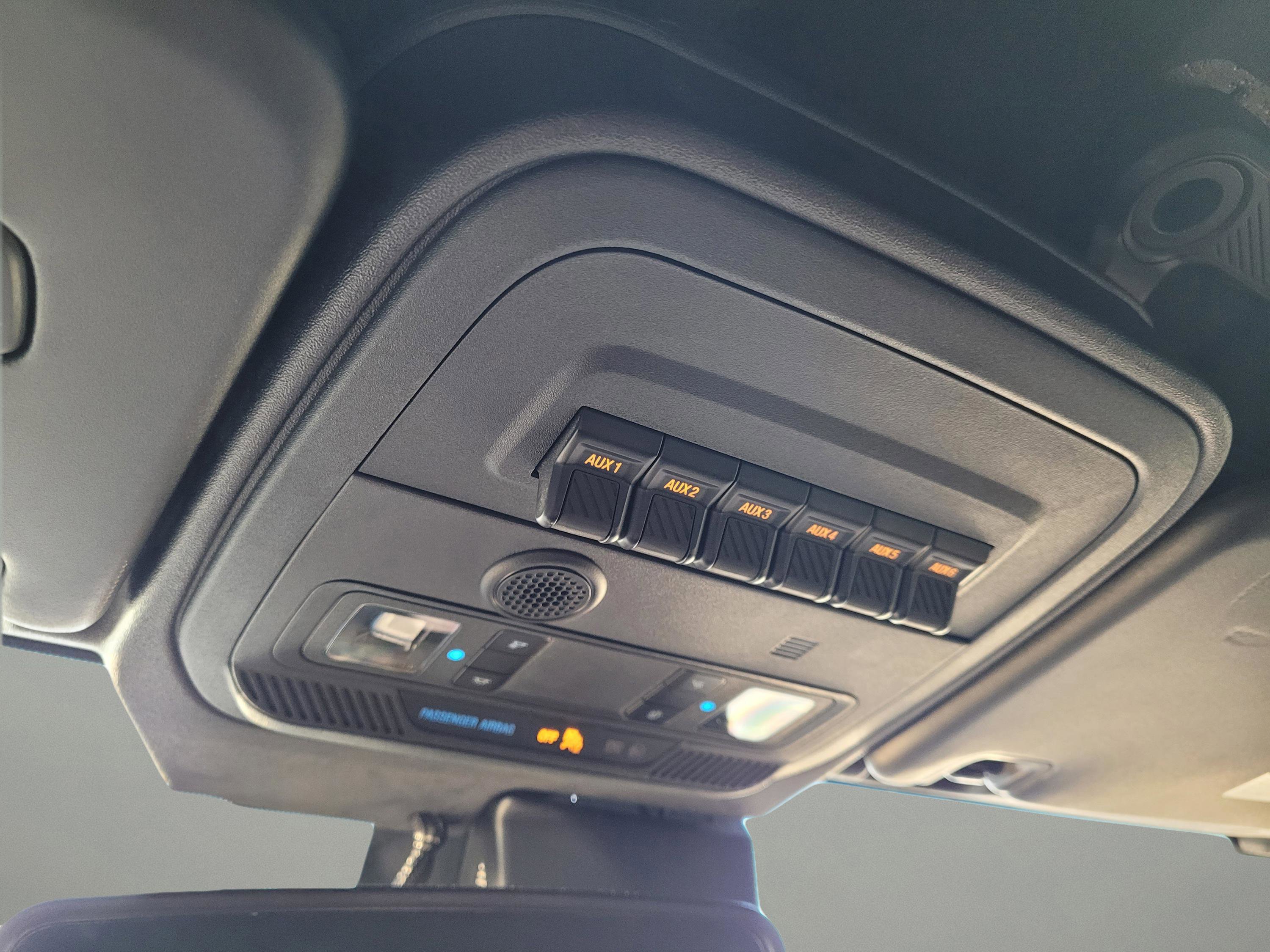 Used 2023 Ford Bronco Wildtrak image 25