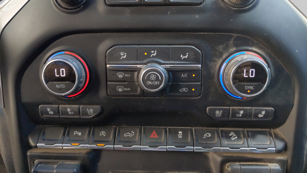 Used 2021 Chevrolet Silverado 1500 LTZ AWD/4WD image 28