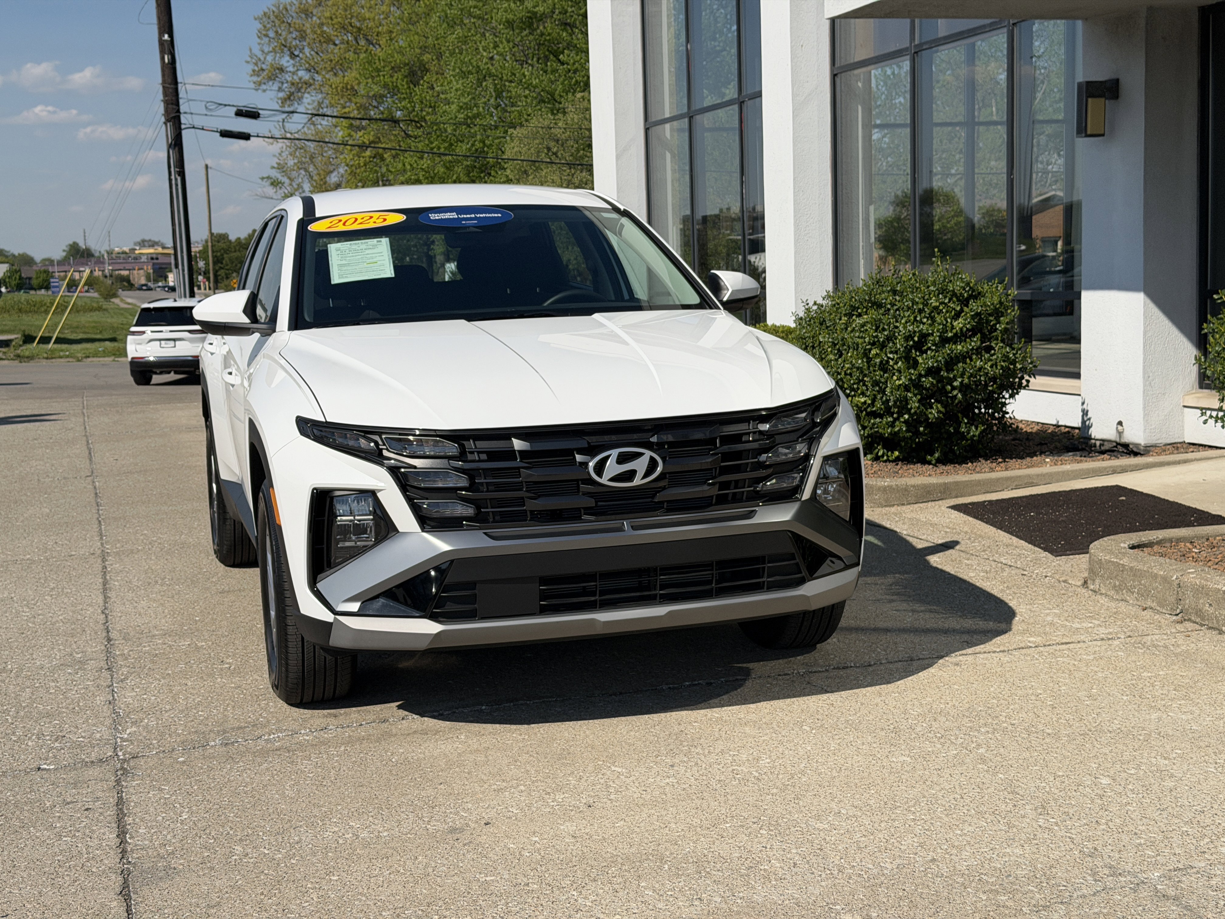 Certified 2025 Hyundai Tucson SE image 18