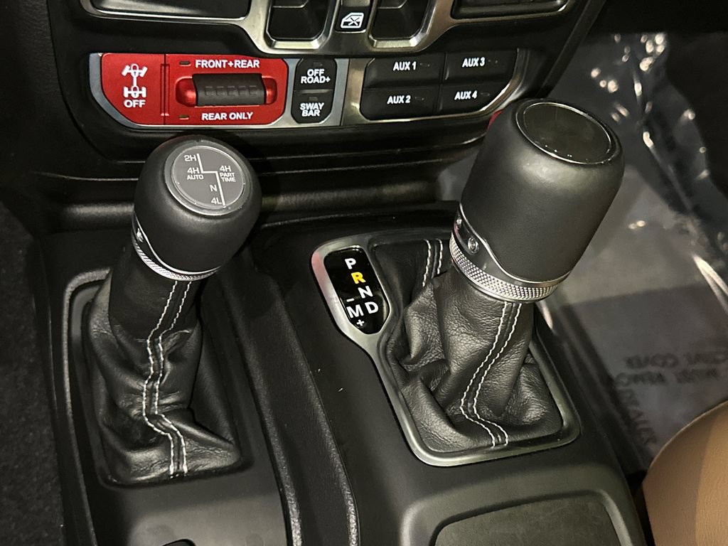 Used 2022 Jeep Wrangler Unlimited Rubicon w/ LED Lighting Group AWD/4WD image 28