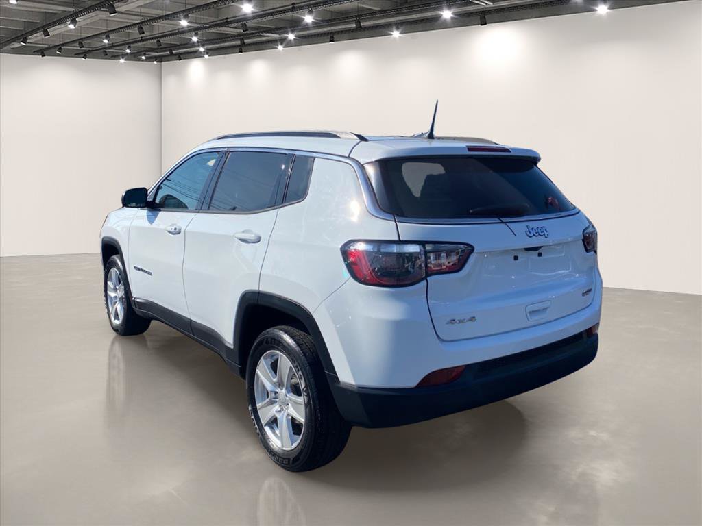 Used 2022 Jeep Compass Latitude AWD/4WD image 5