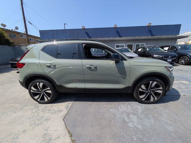 Used 2025 Volvo XC40 B5 Ultra w/ Climate Package AWD/4WD image 2