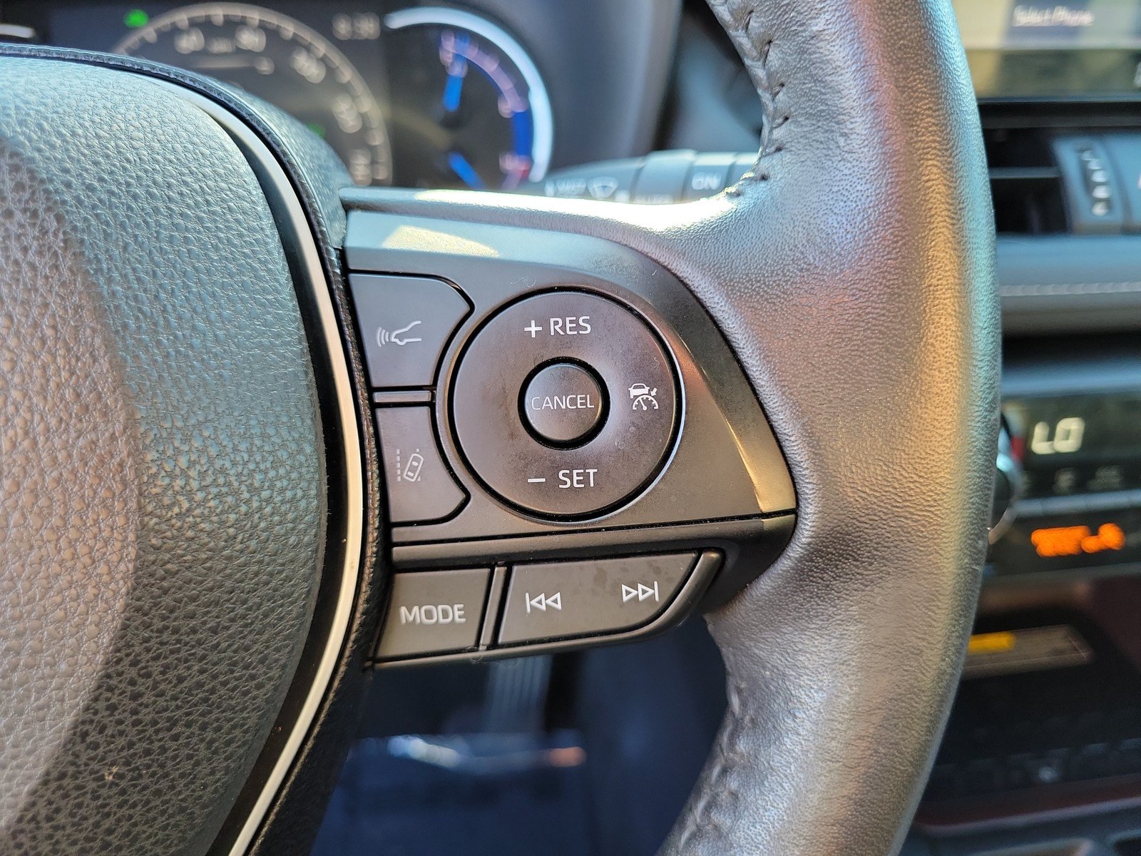 Used 2021 Toyota RAV4 Limited AWD/4WD image 19