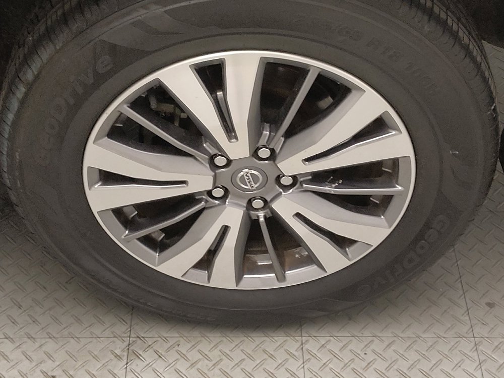 Used 2019 Nissan Pathfinder S FWD image 31
