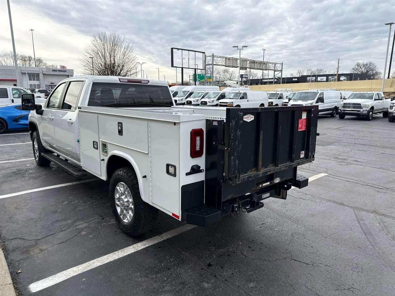 Used 2021 Chevrolet Silverado 3500 LT w/ Convenience Package image 7