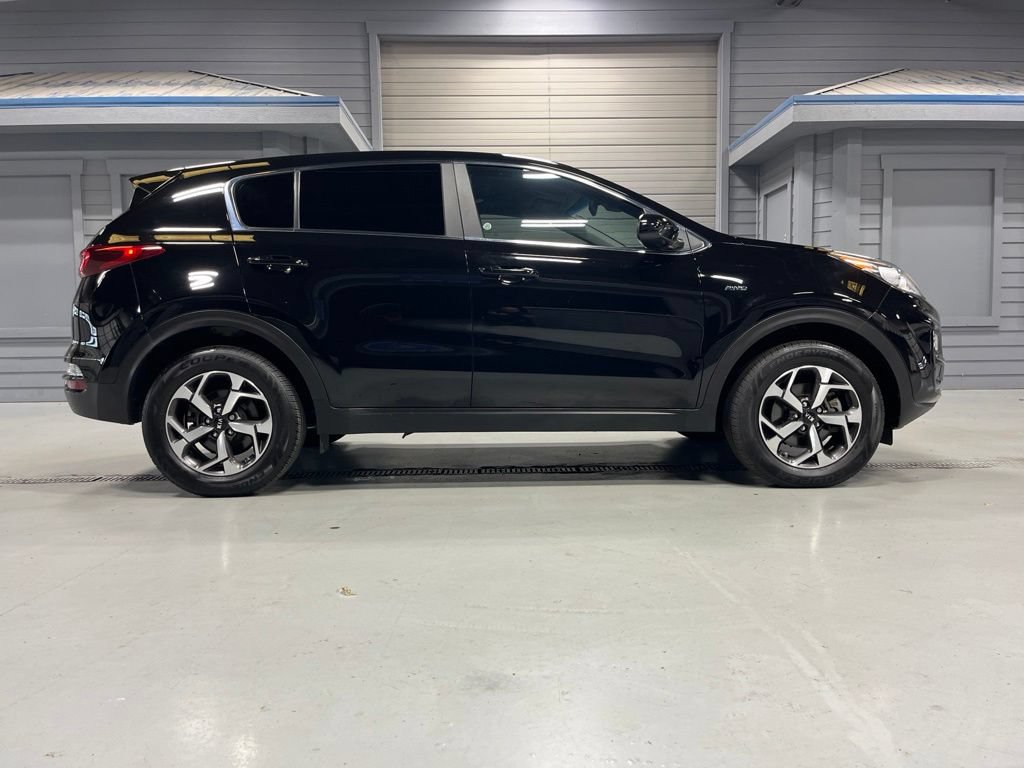 Used 2022 Kia Sportage LX AWD/4WD image 8