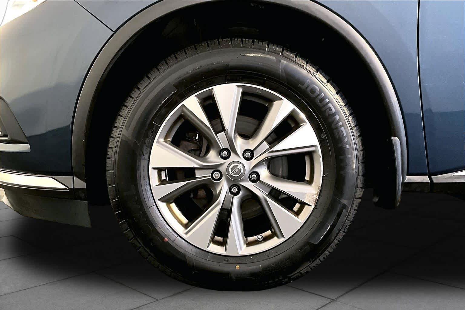 Used 2017 Nissan Murano SL AWD/4WD image 11
