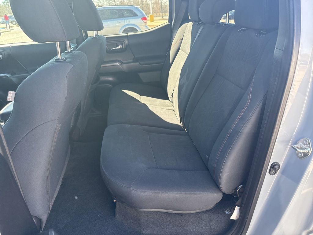 Used 2019 Toyota Tacoma TRD Off-Road image 8