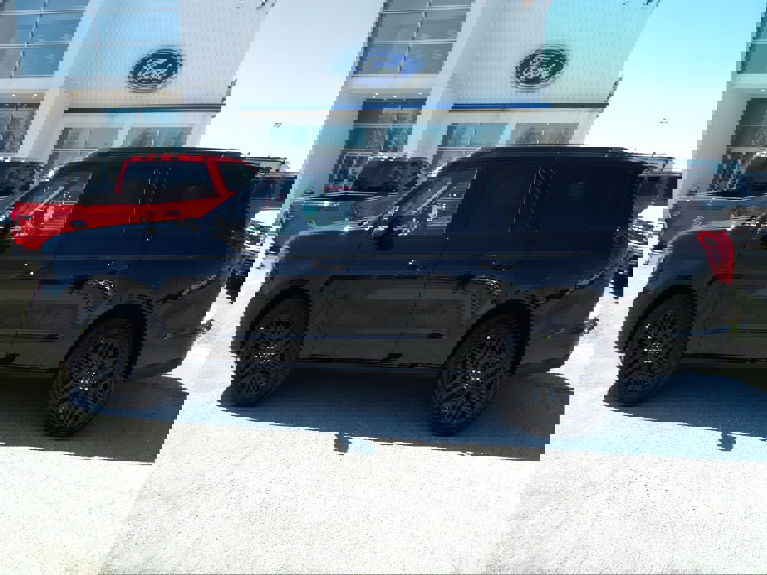 New 2026 Ford Expedition Platinum w/ Stealth Performance Package image 8