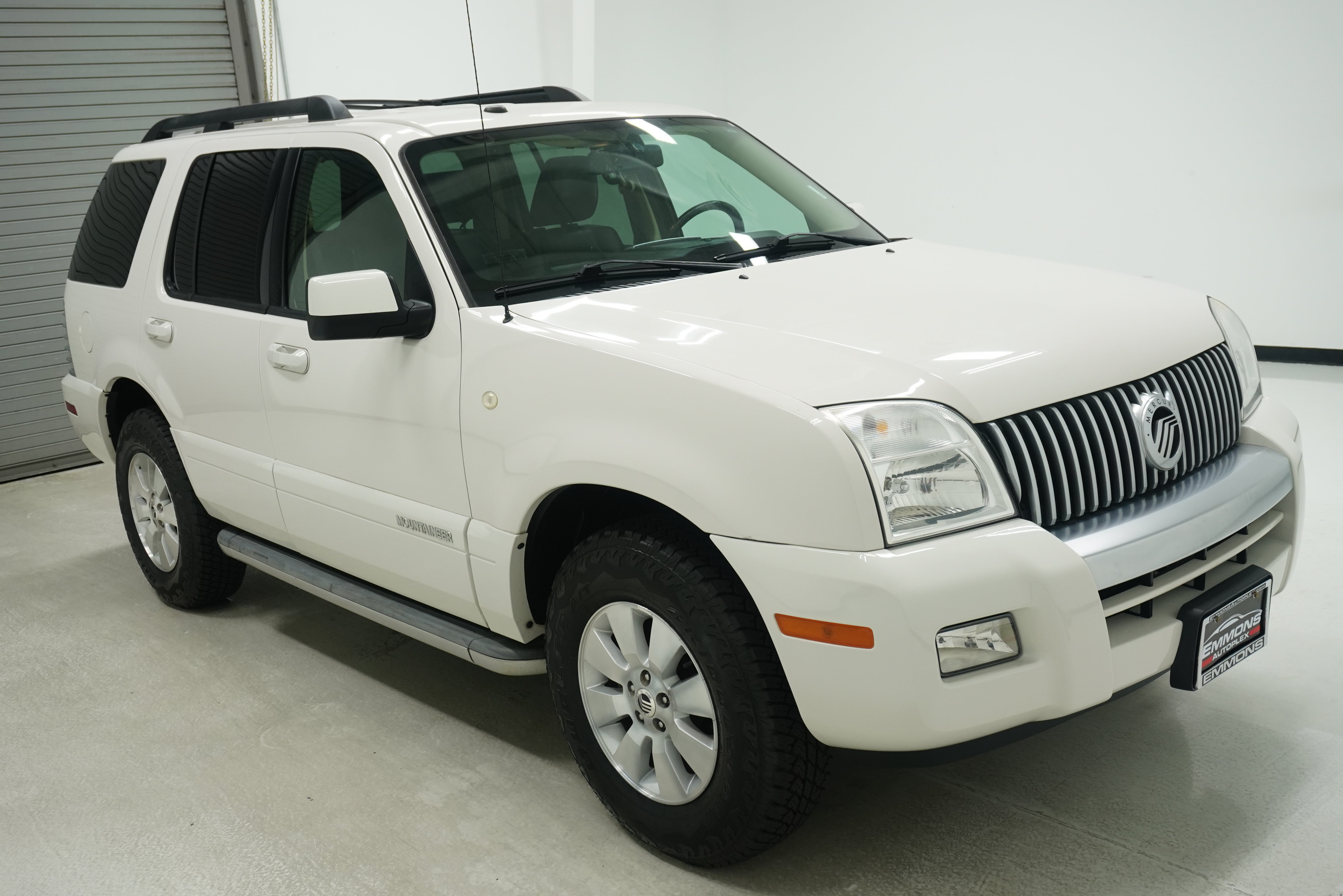 Used 2010 Mercury Mountaineer 2WD image 3