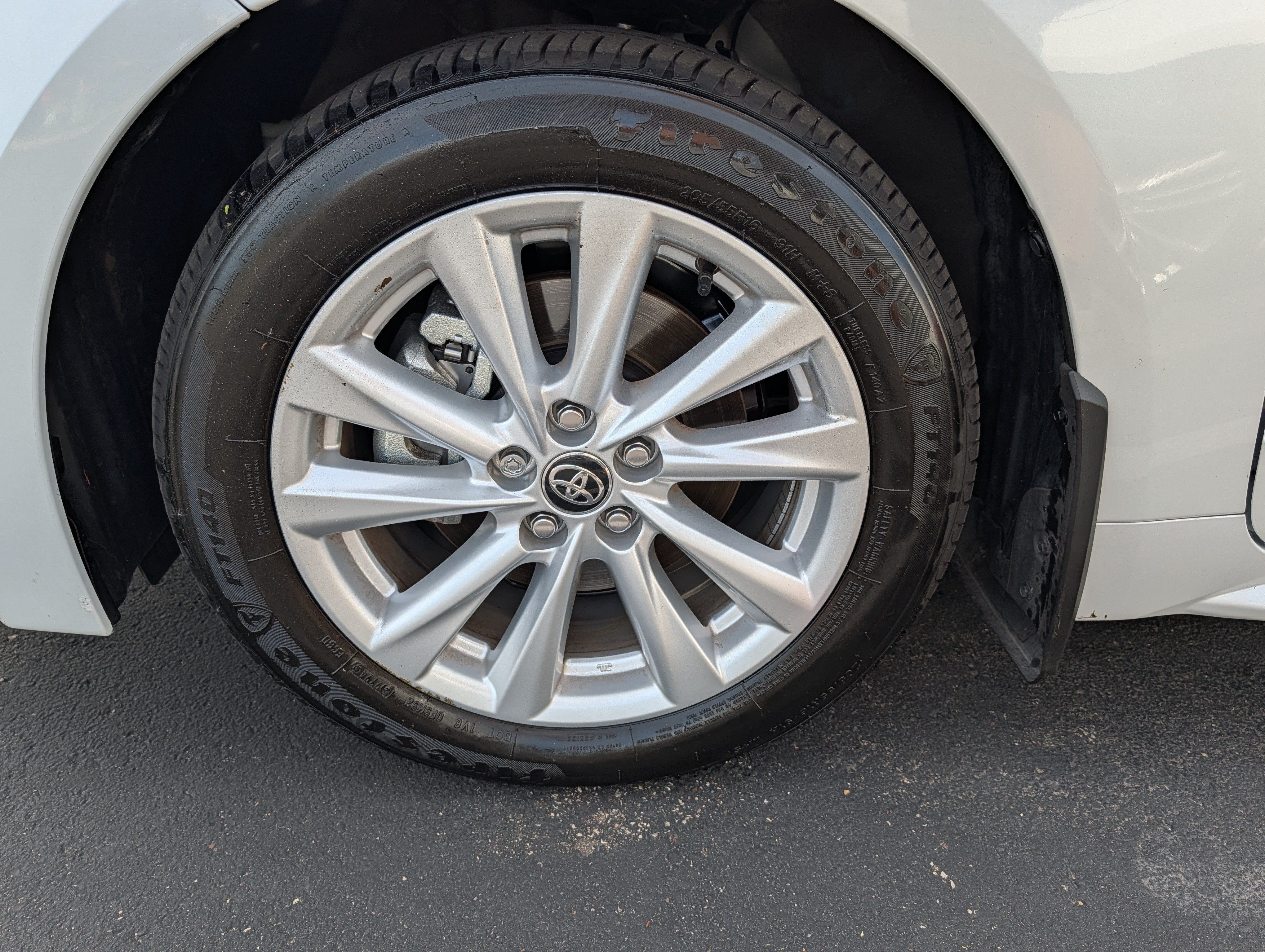 Used 2025 Toyota Corolla LE w/ LE Premium Package FWD image 15