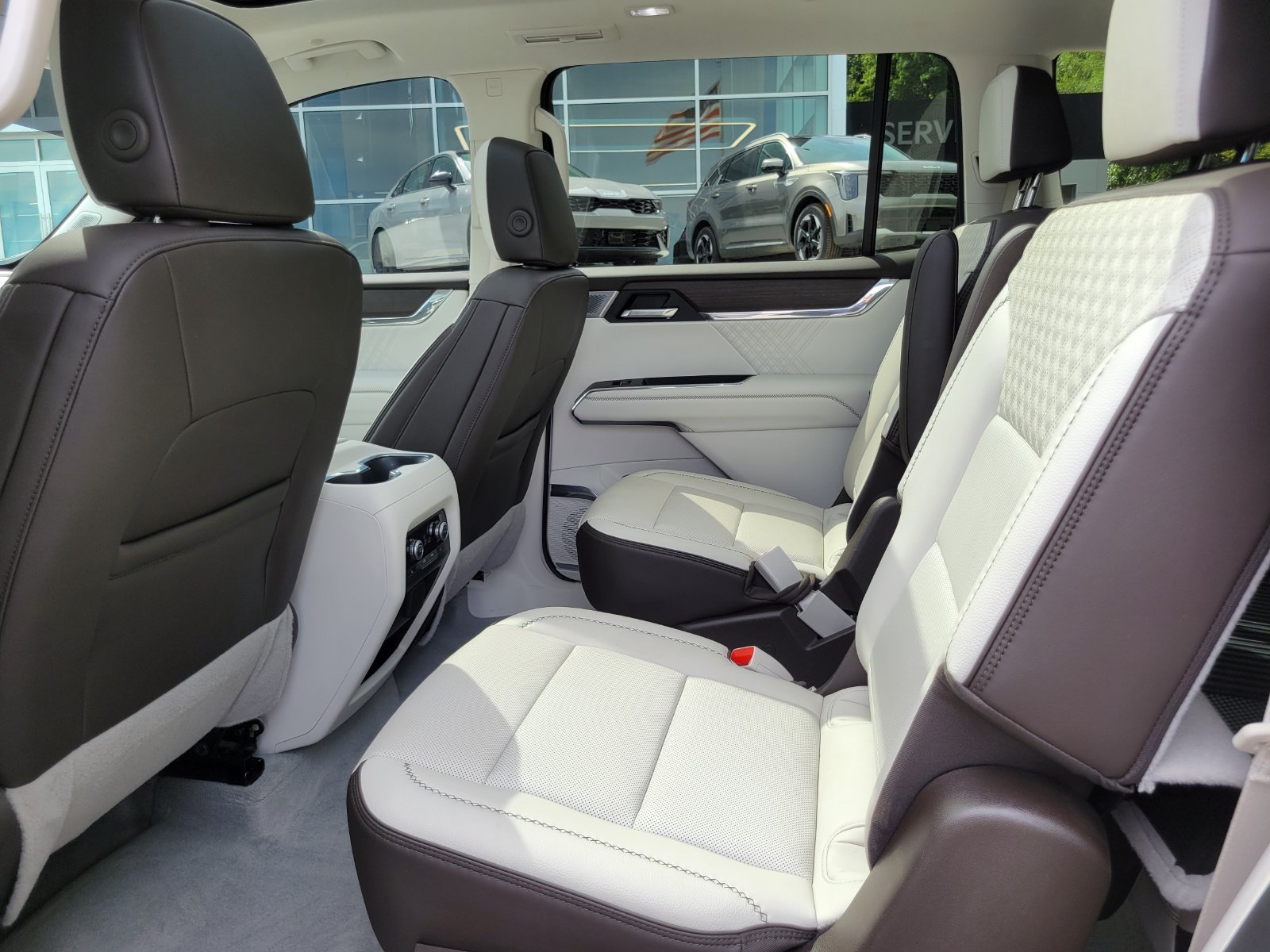 Used 2024 GMC Acadia Denali w/ Super Cruise Package AWD/4WD image 26