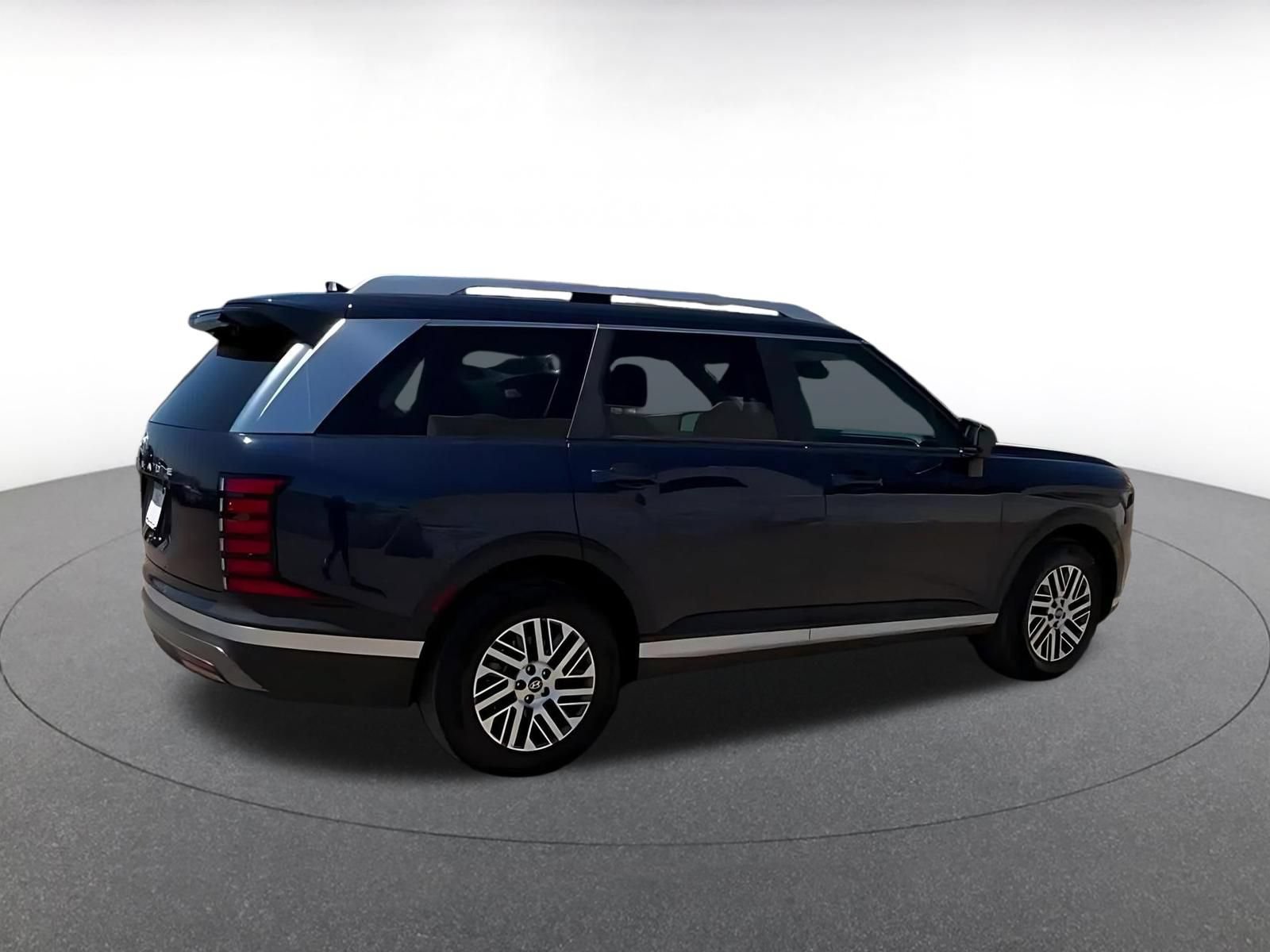 Used 2026 Hyundai Palisade SEL FWD image 14
