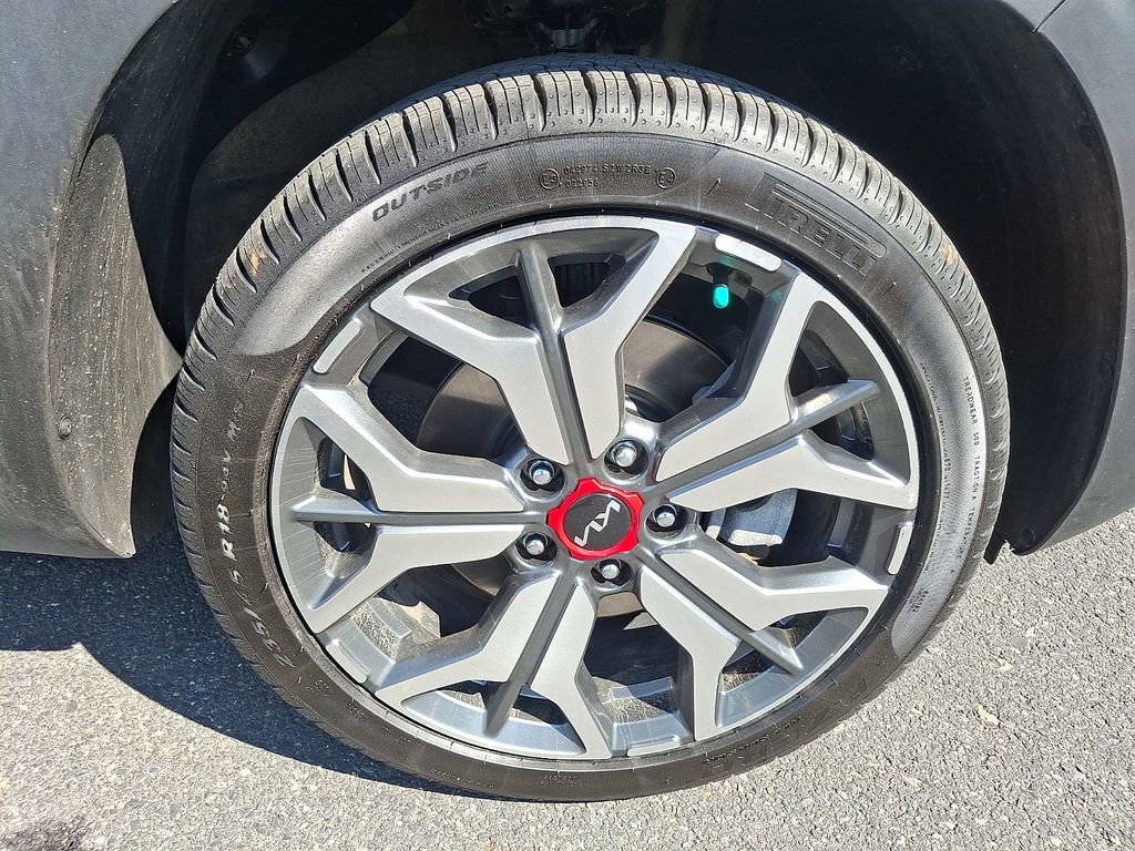 Certified 2023 Kia Seltos SX w/ SX Sunroof Package image 8