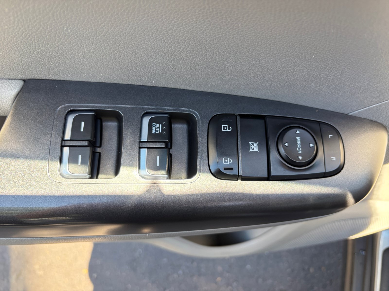 Used 2019 Kia Sportage LX AWD/4WD image 13