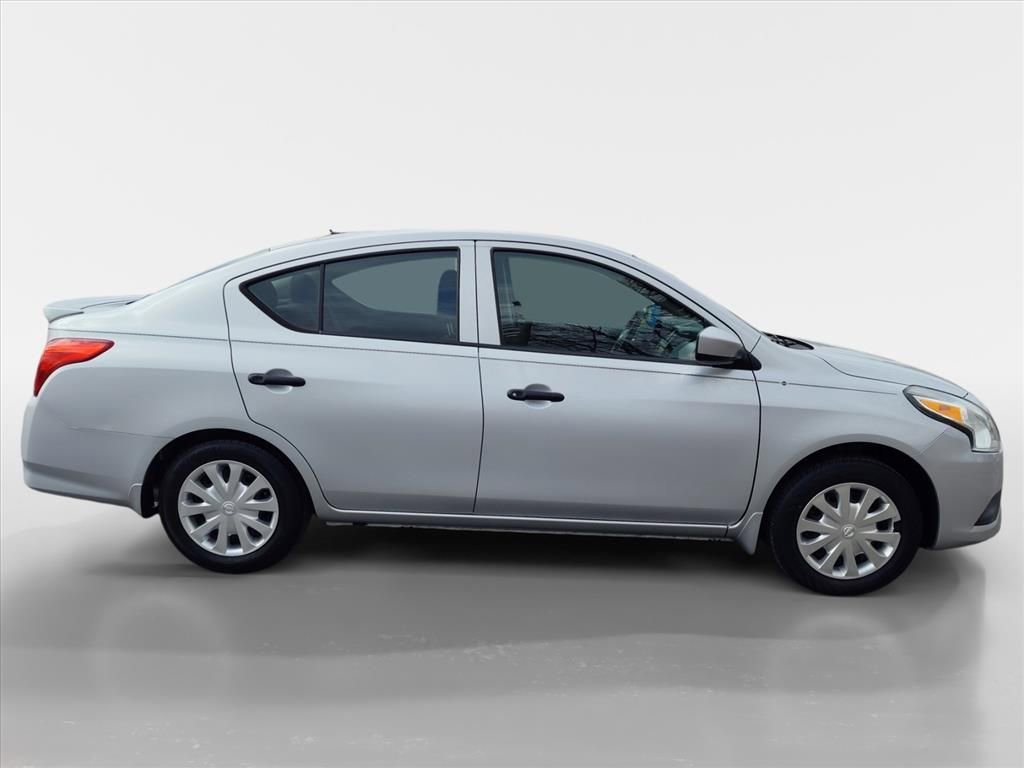 Used 2019 Nissan Versa S Plus image 6
