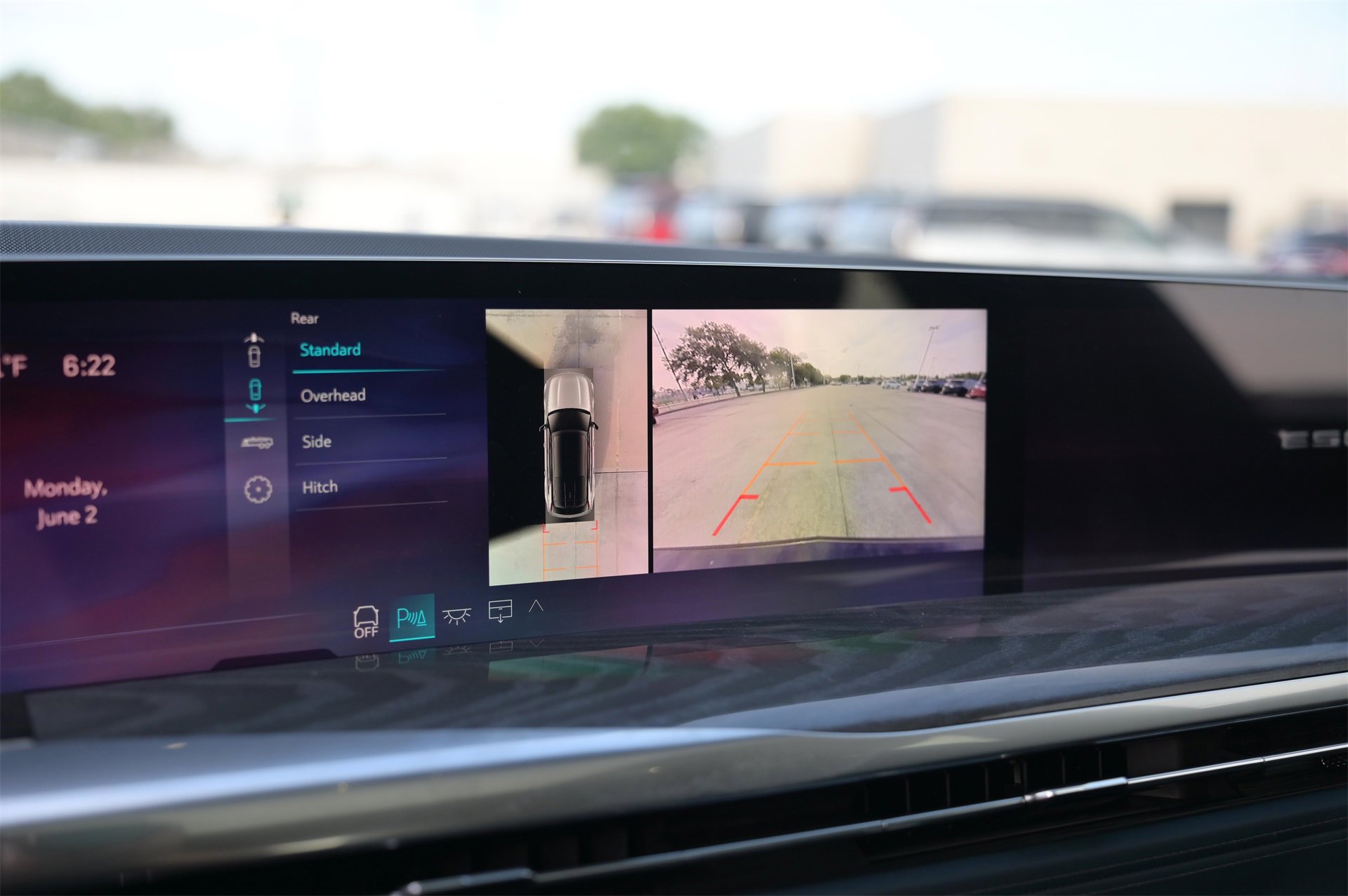 New 2025 Cadillac Escalade IQ Luxury 2 image 12