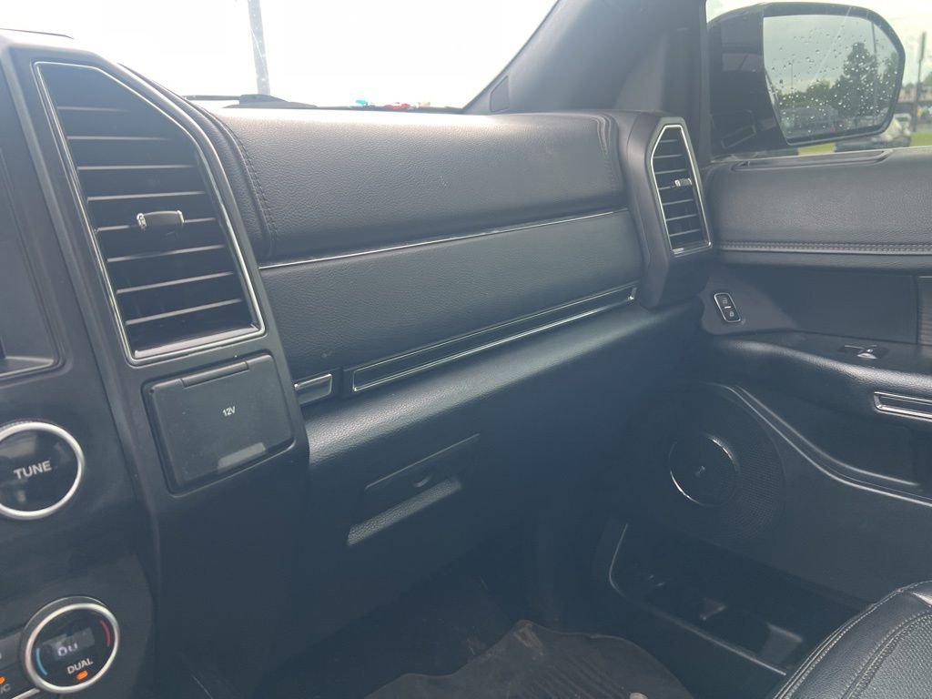 Used 2021 Ford Expedition Limited AWD/4WD image 17