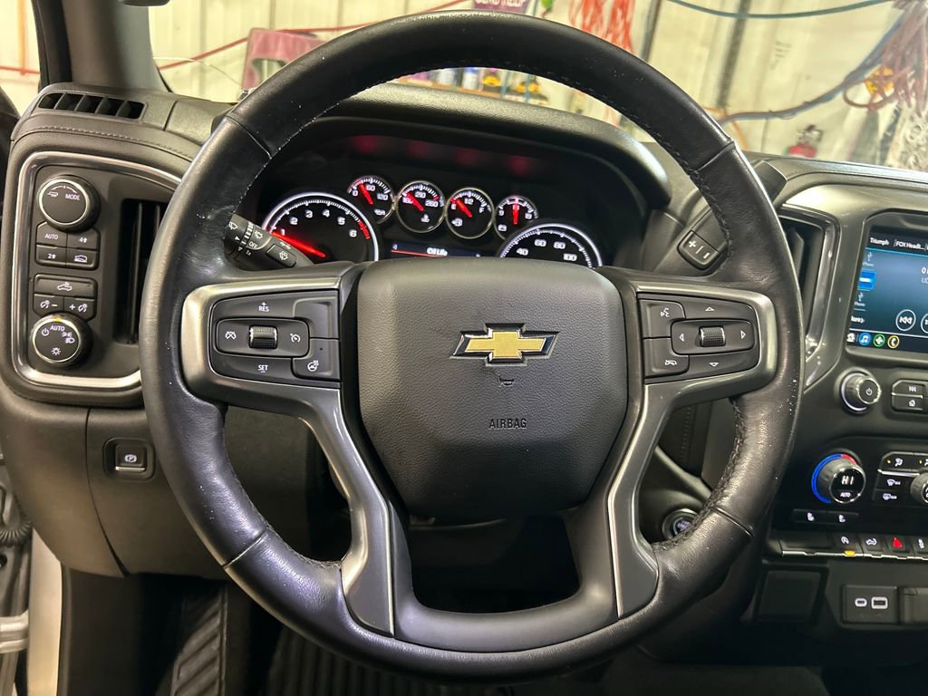 Certified 2022 Chevrolet Silverado 1500 LT AWD/4WD image 19