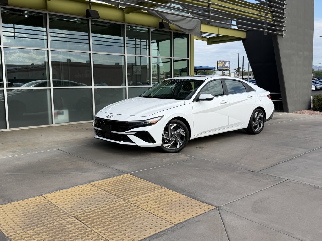 Used 2025 Hyundai Elantra Limited