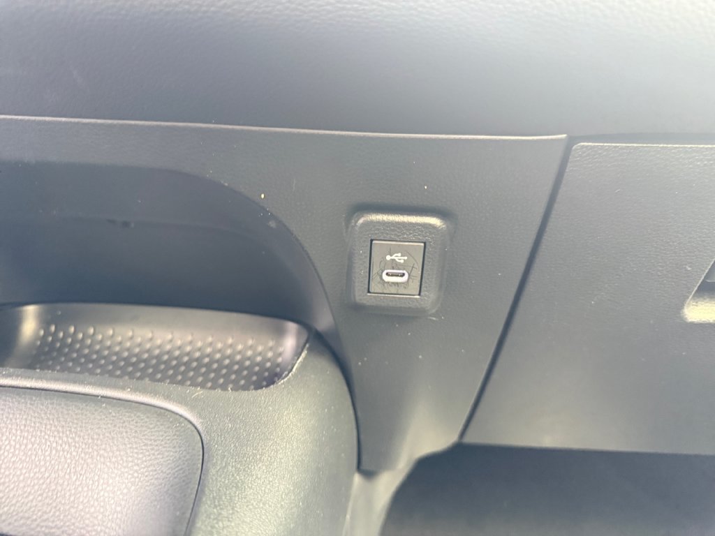 Used 2025 Toyota Corolla LE FWD image 25