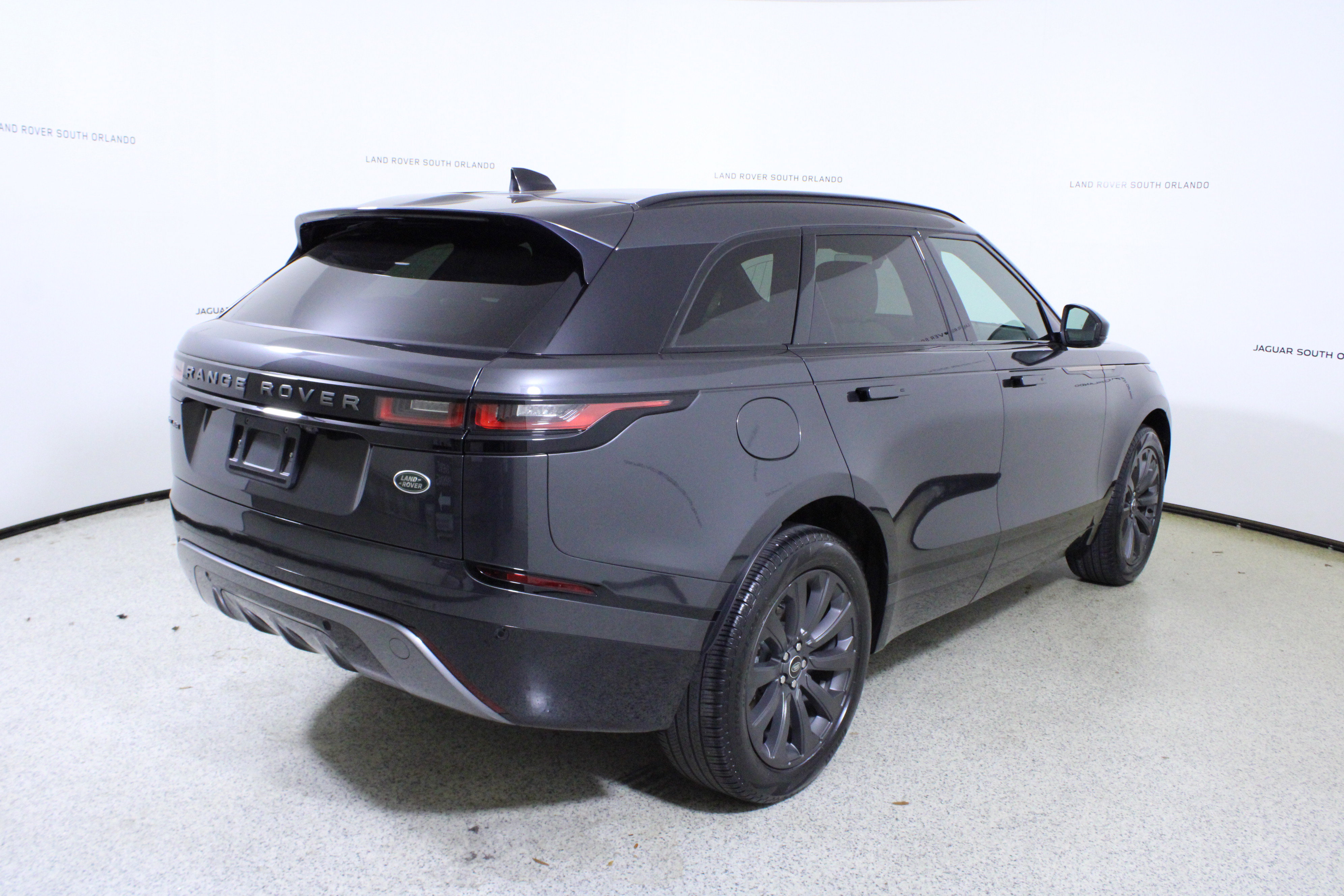 Used 2023 Land Rover Range Rover Velar R-Dynamic S AWD/4WD image 7