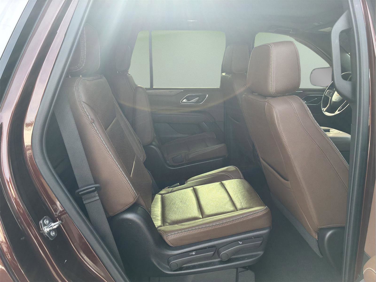 Used 2022 Chevrolet Tahoe High Country image 23