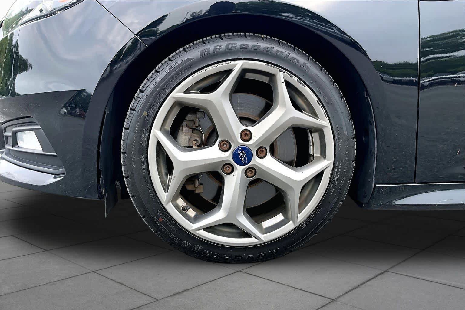 Used 2016 Ford Focus ST FWD image 11