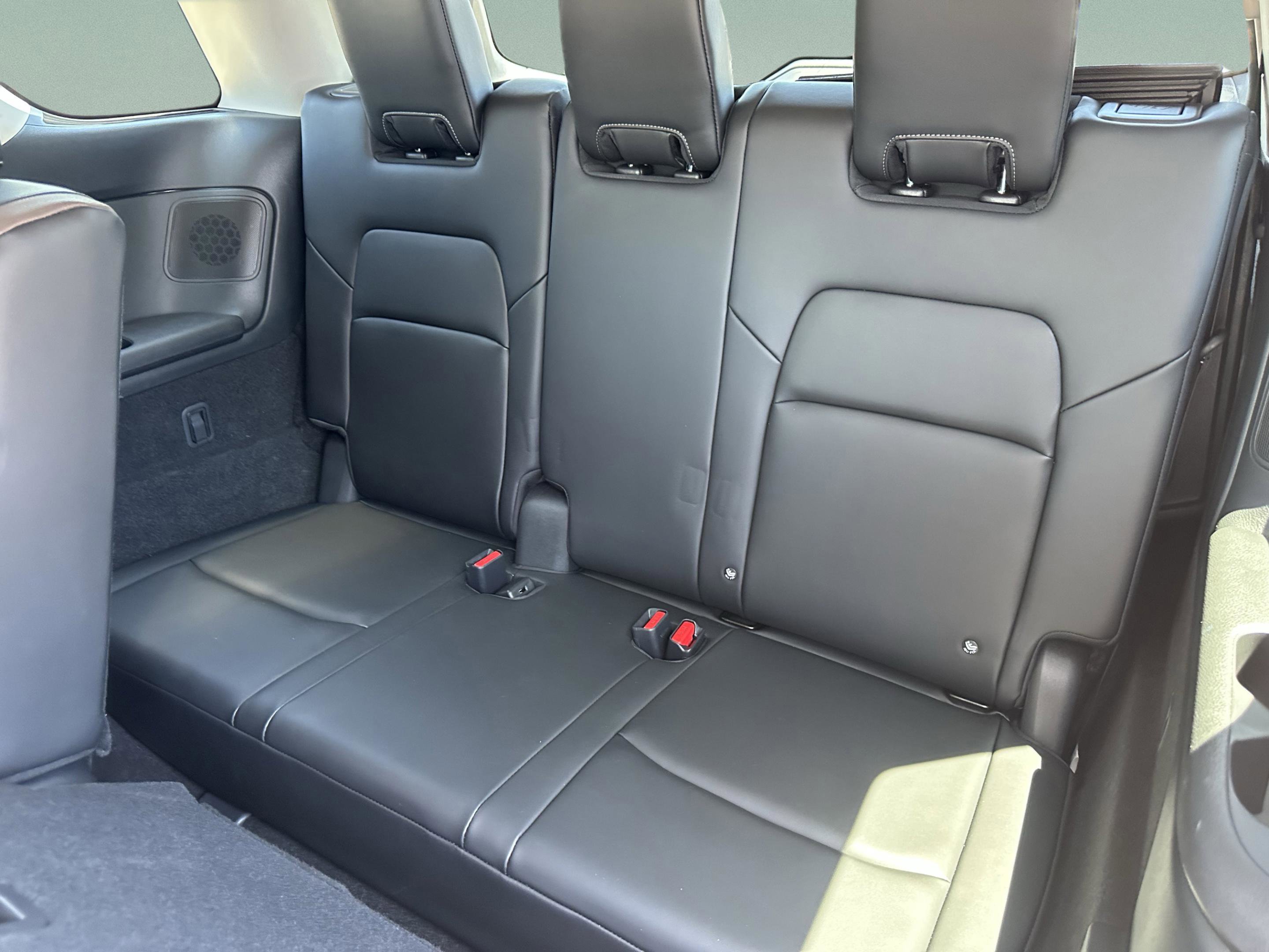 Certified 2025 Nissan Pathfinder Platinum w/ Cargo Package FWD image 19