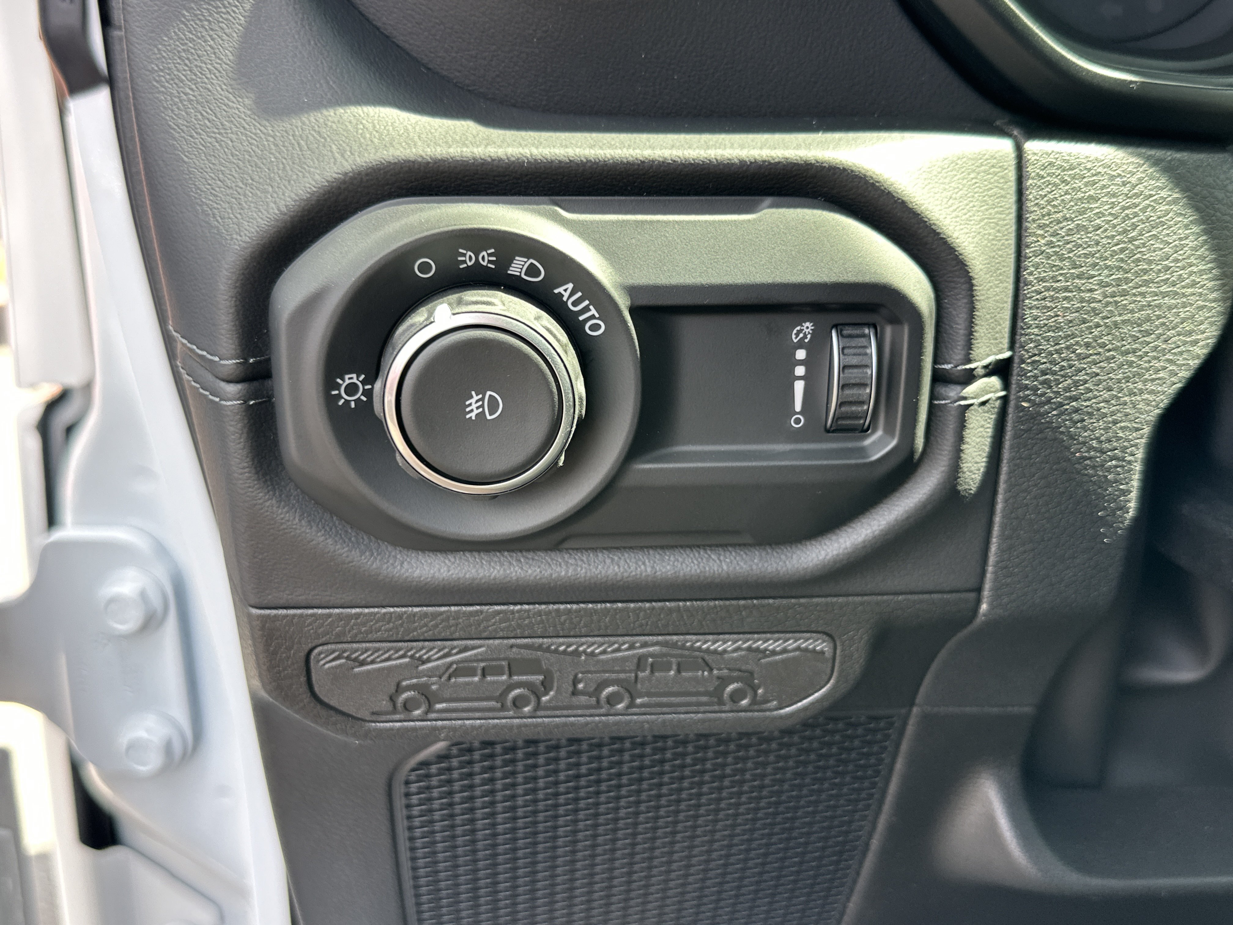New 2027 Jeep Wrangler Unlimited Sahara AWD/4WD image 11