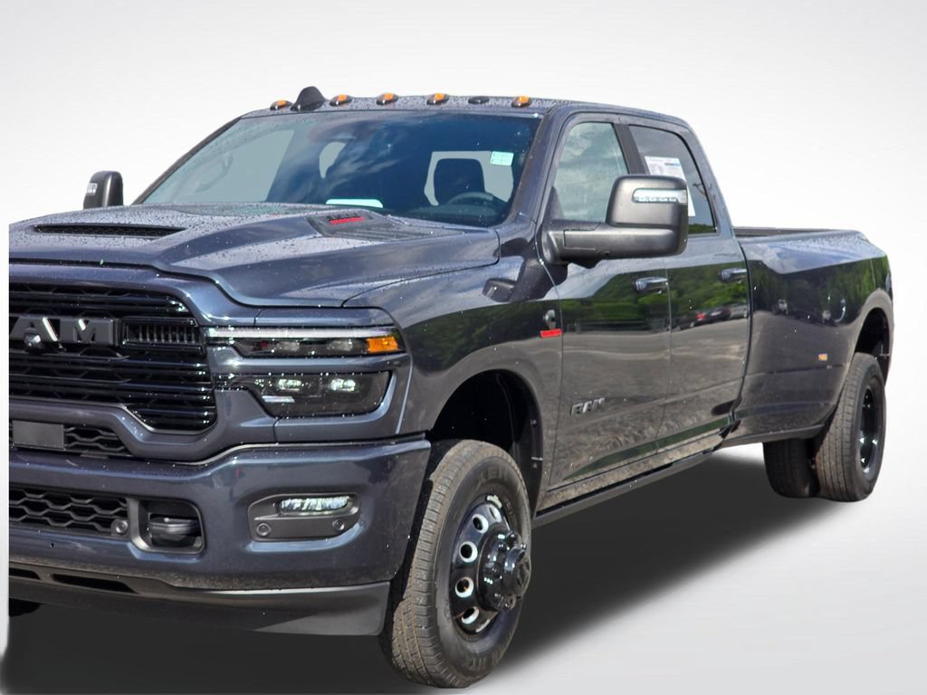 New 2026 RAM 3500 Laramie AWD/4WD image 42